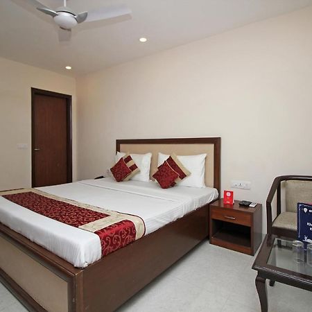 Oyo Hotel Blu Pebbles Near Delhi Airport نيودلهي المظهر الخارجي الصورة