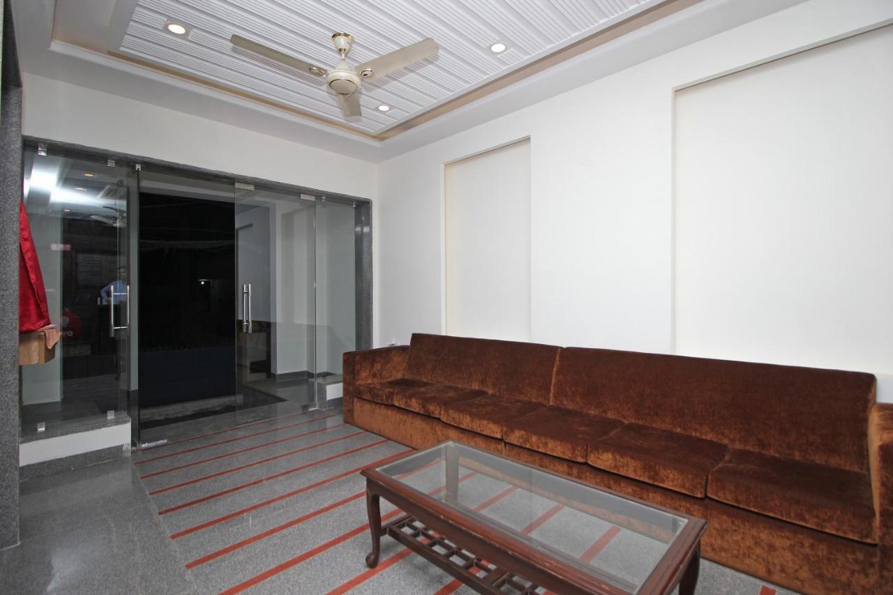 Oyo Hotel Blu Pebbles Near Delhi Airport نيودلهي المظهر الخارجي الصورة