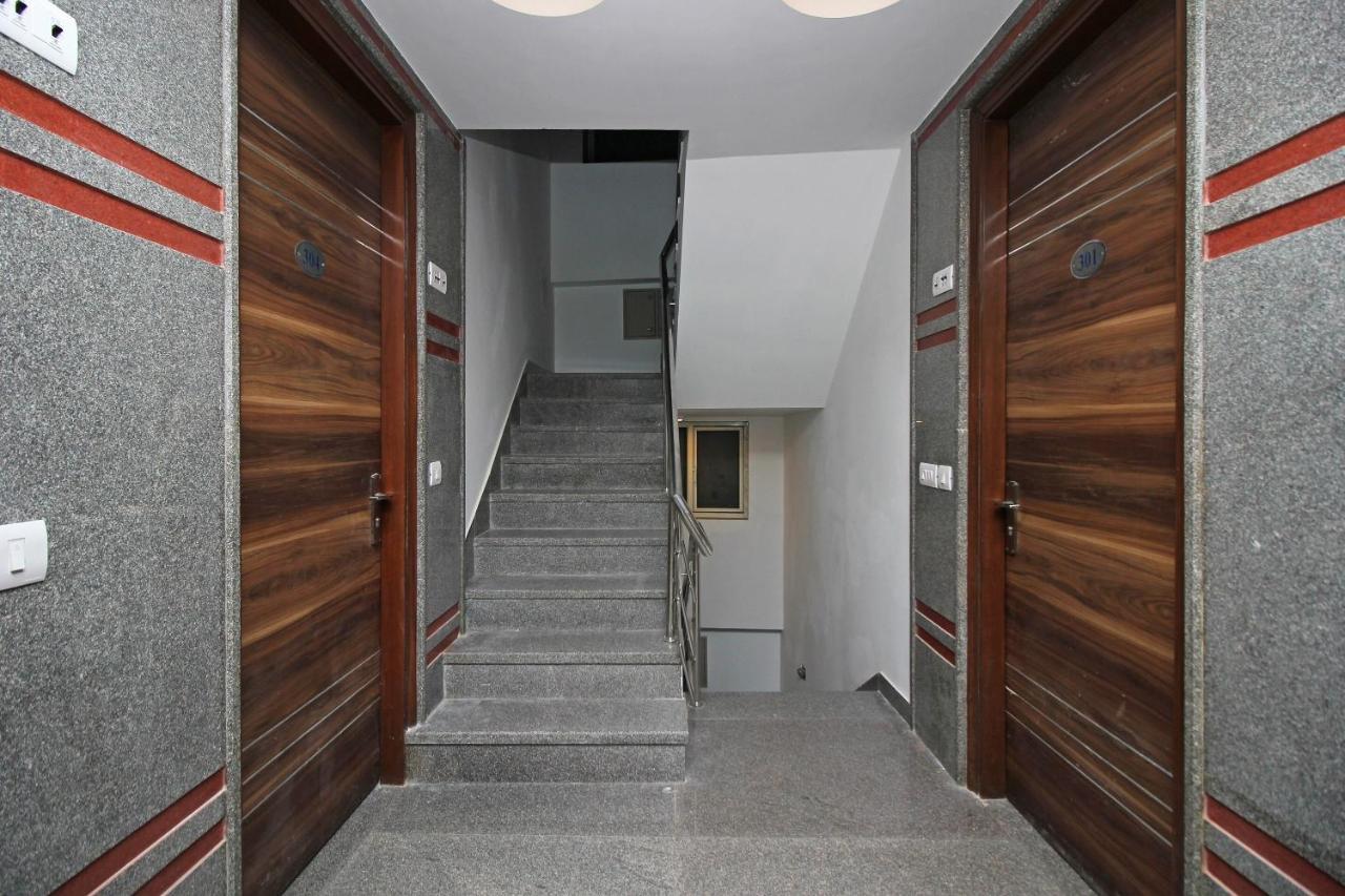 Oyo Hotel Blu Pebbles Near Delhi Airport نيودلهي المظهر الخارجي الصورة
