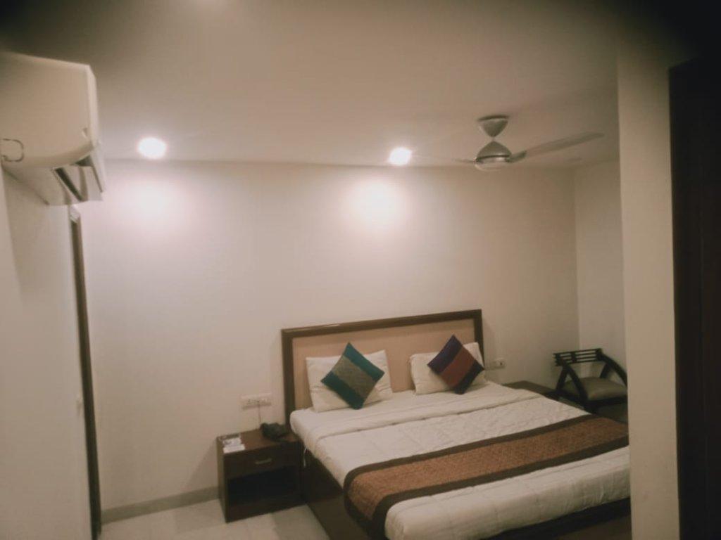 Oyo Hotel Blu Pebbles Near Delhi Airport نيودلهي المظهر الخارجي الصورة