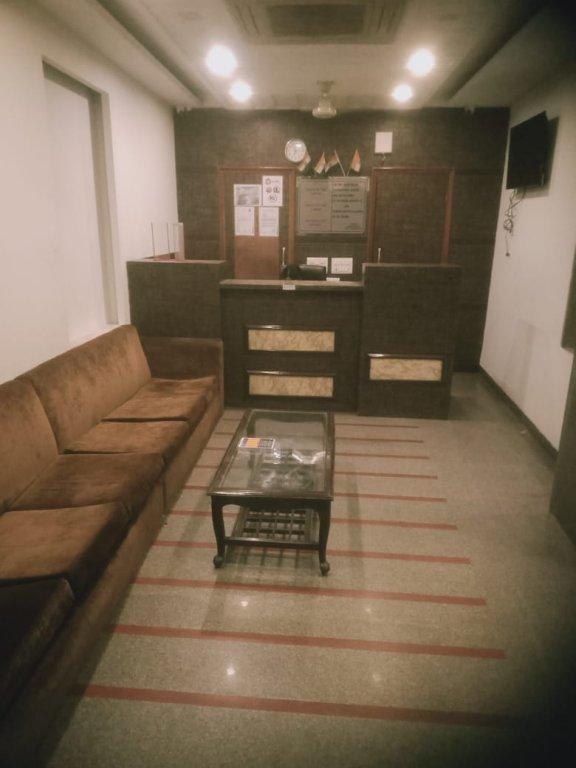 Oyo Hotel Blu Pebbles Near Delhi Airport نيودلهي المظهر الخارجي الصورة